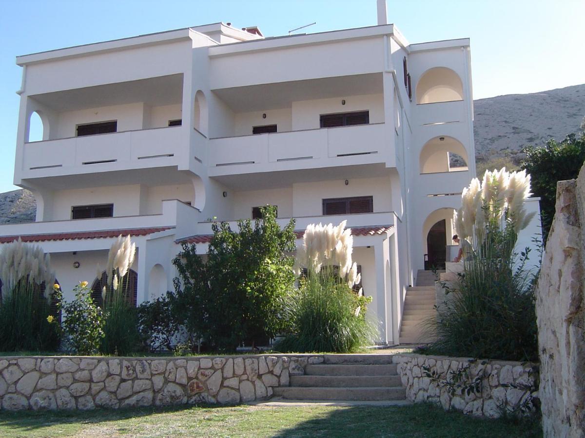 Apartments Pampas Island Pag Pag Town Bagian luar foto
