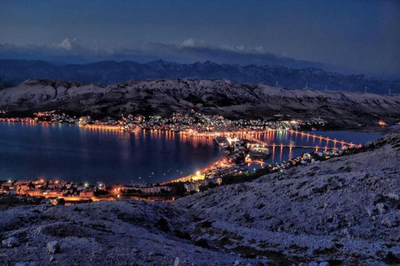 Apartments Pampas Island Pag Pag Town Bagian luar foto
